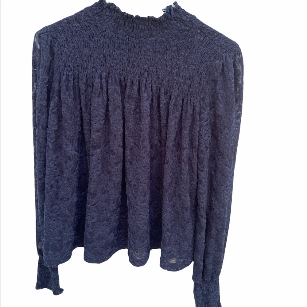 Deletta high neck Lacey blouse. XS